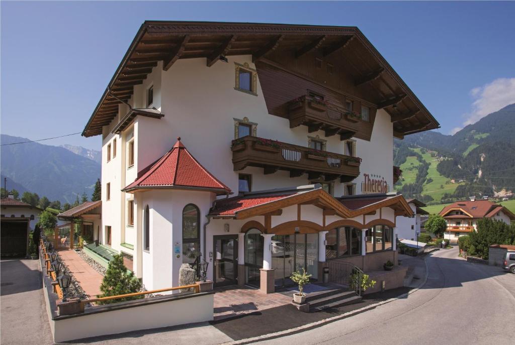 Hotel Theresia Ramsau im Zillertal Eksteriør billede